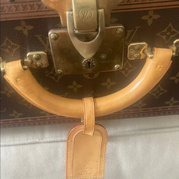 Louis Vuitton Brown Monogram Travel Trunk with Natural Leather Handle - Picture 3 of 9